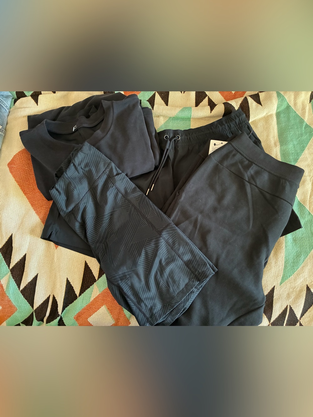 Woman’s Bundle size XL lululemon, madewell, athleta, abercrombie, marine layer